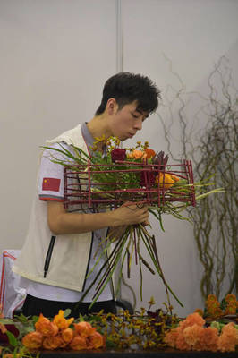 中國18歲少年花藝工程摘金，首秀即巔峰